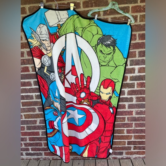 Kid’s The Avengers Marvel Fleece Throw Blanket 45”x60” - Picture 10 of 13